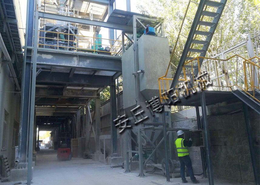 塑料顆粒噸袋破袋機的工作流程（chéng）是什麽呢?