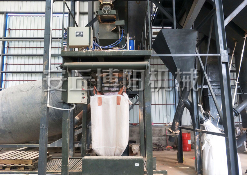 礦粉噸袋包裝機應（yīng）該如何選型？