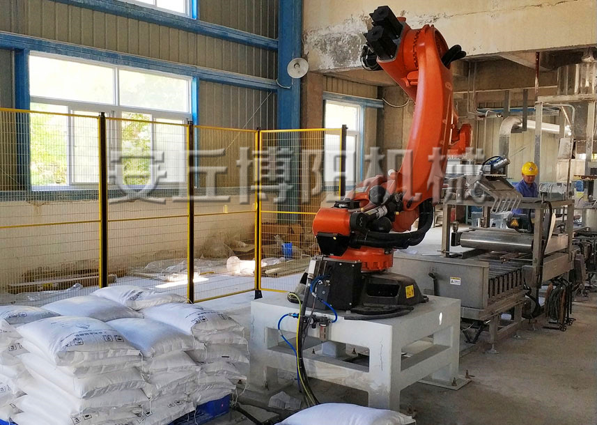 袋裝飼（sì）料自動碼垛機的優點是什麽（me）？