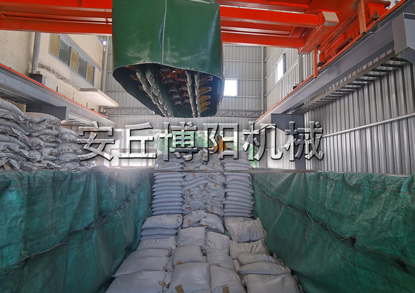 安（ān）丘博陽機械袋料自動裝車機能為企業（yè）帶來哪些好處？