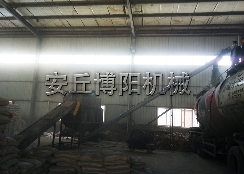 安丘（qiū）博陽機械水泥自動拆（chāi）袋機作業過程是（shì）怎樣的呢?