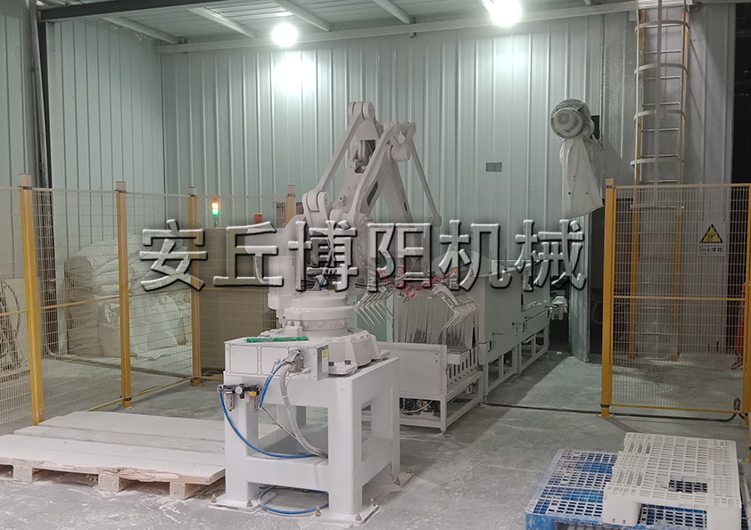 為什麽越來越多的行業使用片堿全自動（dòng）碼垛機?