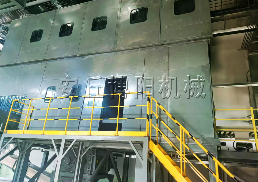 電（diàn）解（jiě）鋁全自動噸袋破袋機可以配套哪些設備呢？