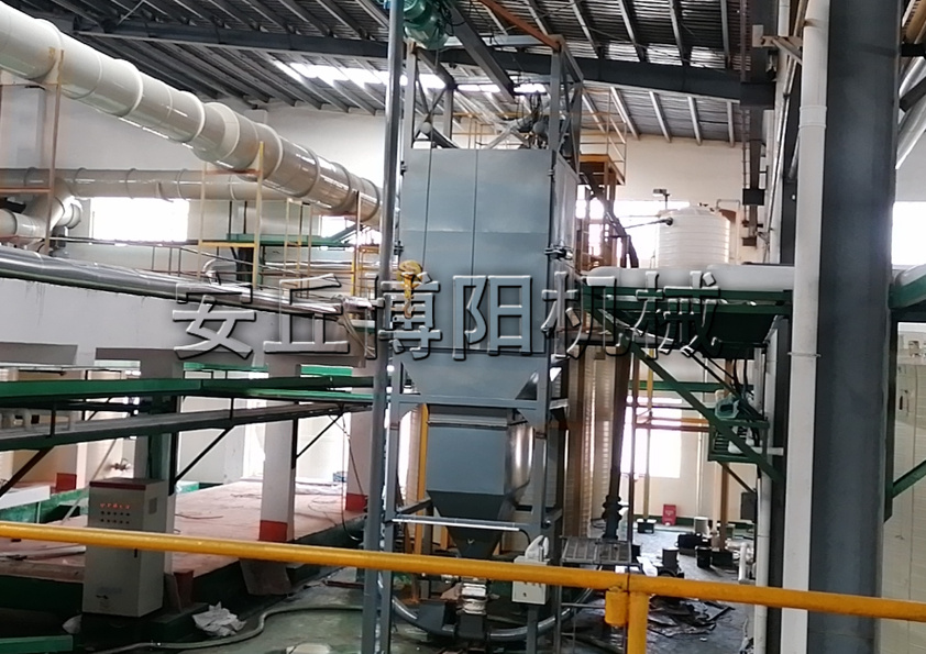 粉煤（méi）灰噸包拆包機的性（xìng）能特點（diǎn）是什麽？