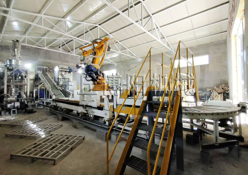 純堿（jiǎn）全自動拆包機械手企業（yè）為什麽要使用強堿自動（dòng）拆袋機器（qì）人（rén）呢?