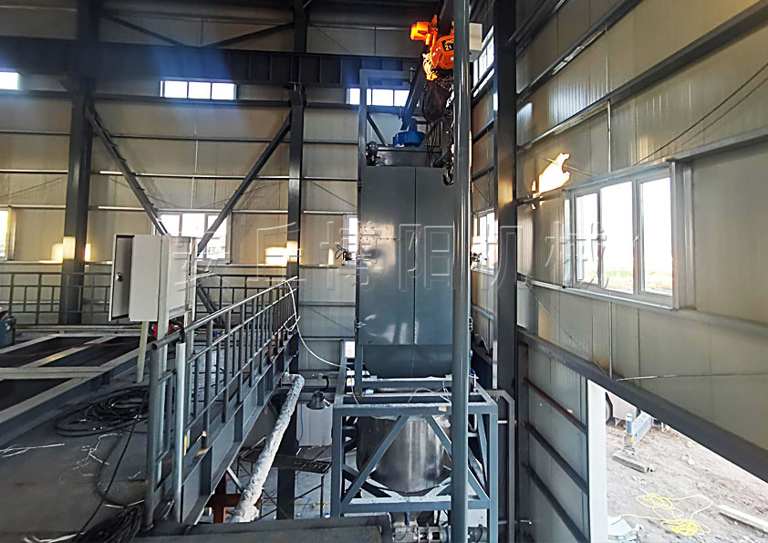 碳酸氫鈉噸袋拆包機的（de）優點有哪些（xiē）呢？