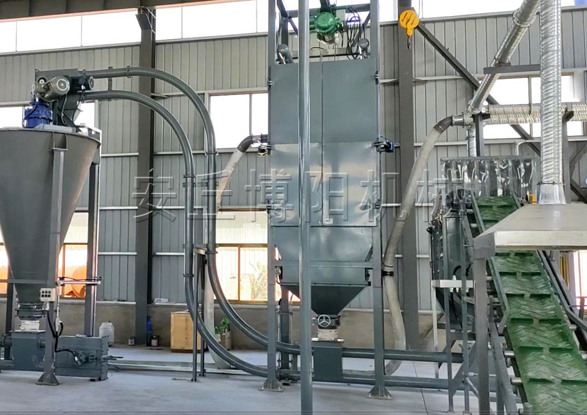 氯化鈉噸袋（dài）拆包機的性能（néng）特點有（yǒu）哪些？