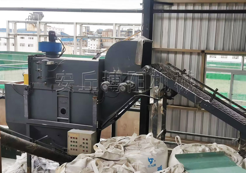 50kg氰尿酸自動拆（chāi）包機的工（gōng）作流程和優點有哪（nǎ）些？