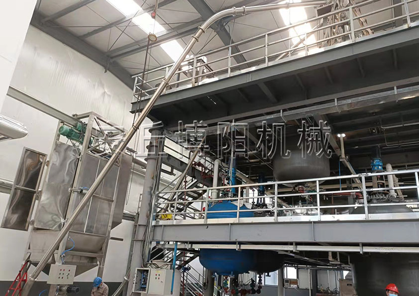 純（chún）堿管鏈式輸送機的工作原理和（hé）特點是什麽呢？